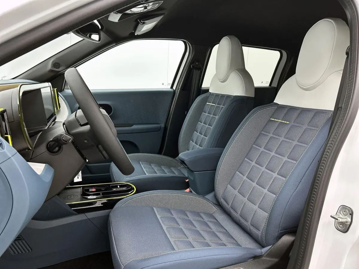 La Prima 113pk 44 kWh Automaat | Stoel-/Stuurverwarming | Camera | Stoel-/Stuurverwarming | LED Koplampen | DAB Ontvanger | Climate Control | Cruise Control | 17"LMV | Apple Carplay/Android 