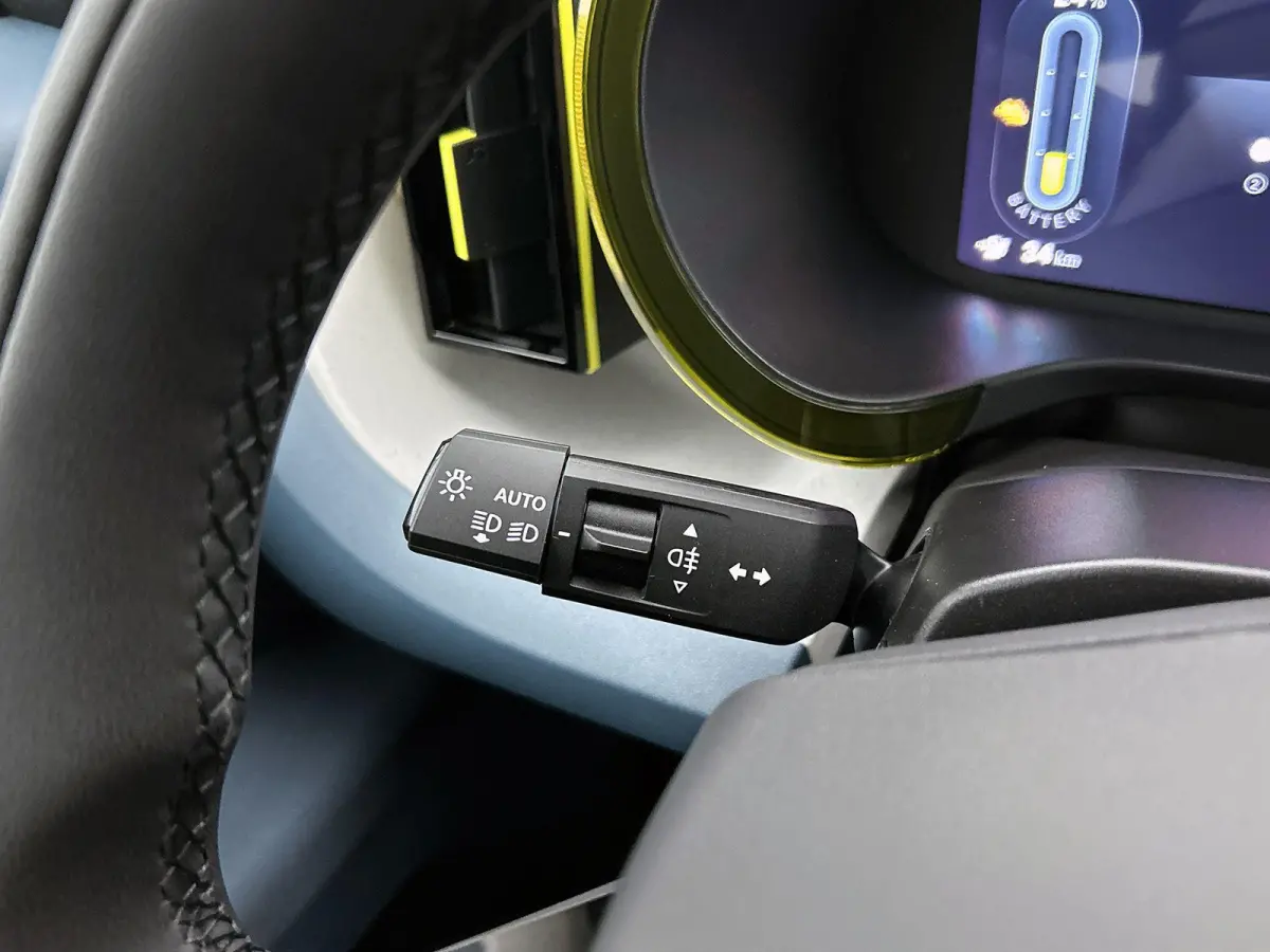 La Prima 113pk 44 kWh Automaat | Stoel-/Stuurverwarming | Camera | Stoel-/Stuurverwarming | LED Koplampen | DAB Ontvanger | Climate Control | Cruise Control | 17"LMV | Apple Carplay/Android 