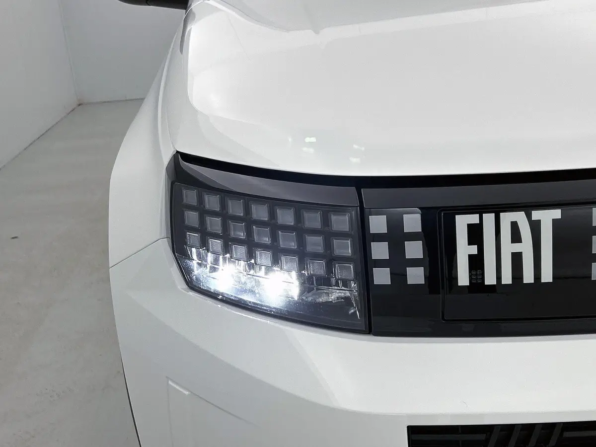 La Prima 113pk 44 kWh Automaat | Stoel-/Stuurverwarming | Camera | Stoel-/Stuurverwarming | LED Koplampen | DAB Ontvanger | Climate Control | Cruise Control | 17"LMV | Apple Carplay/Android 