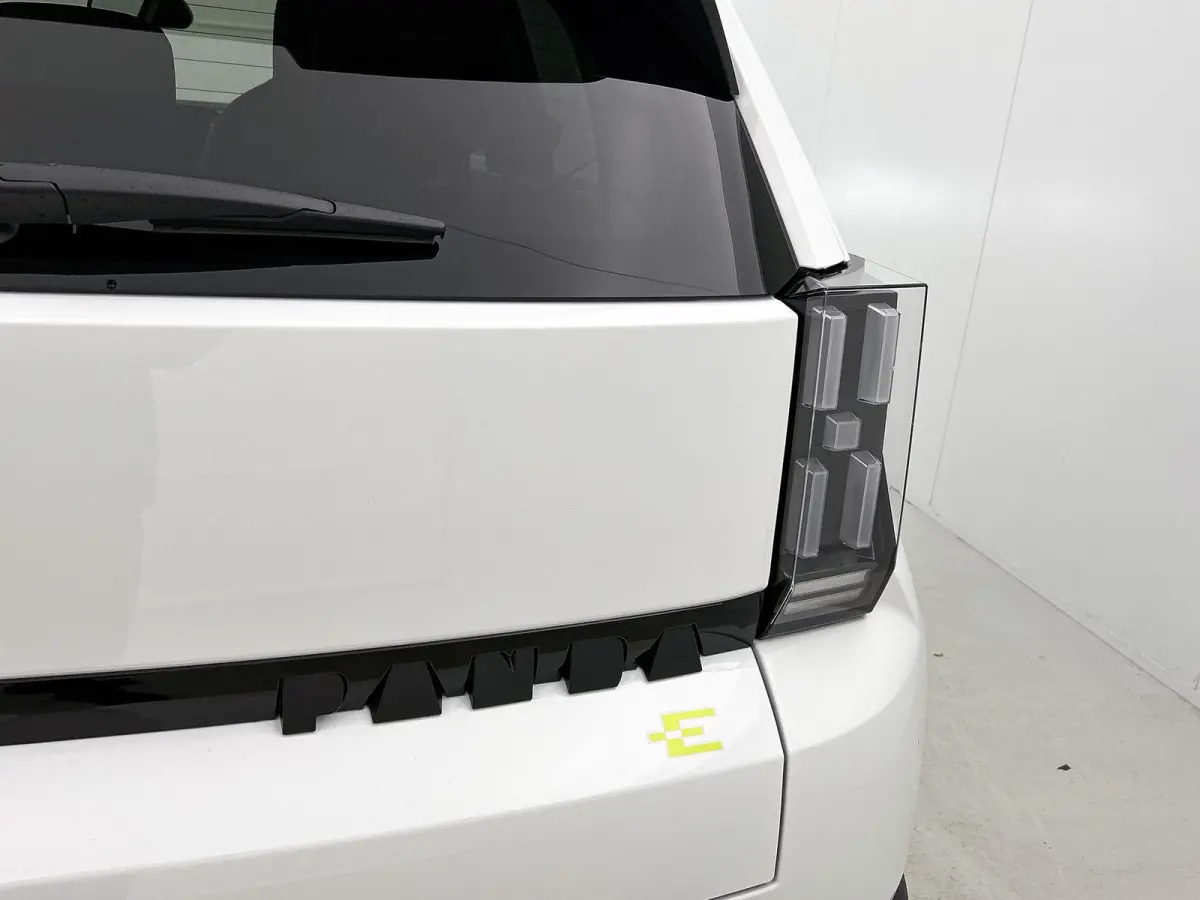 La Prima 113pk 44 kWh Automaat | Stoel-/Stuurverwarming | Camera | Stoel-/Stuurverwarming | LED Koplampen | DAB Ontvanger | Climate Control | Cruise Control | 17"LMV | Apple Carplay/Android 
