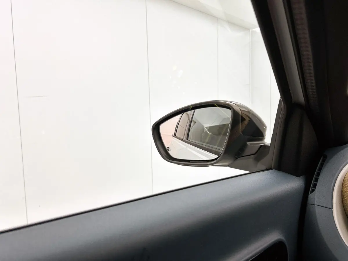 La Prima 113pk 44 kWh Automaat | Stoel-/Stuurverwarming | Camera | Stoel-/Stuurverwarming | LED Koplampen | DAB Ontvanger | Climate Control | Cruise Control | 17"LMV | Apple Carplay/Android 