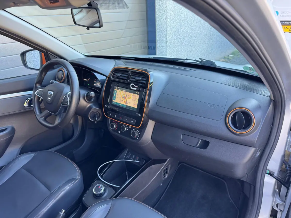 Comfort Plus (Orange Pack) 27 kWh DC Lader/Navi/Camera/All season banden/CarPlay