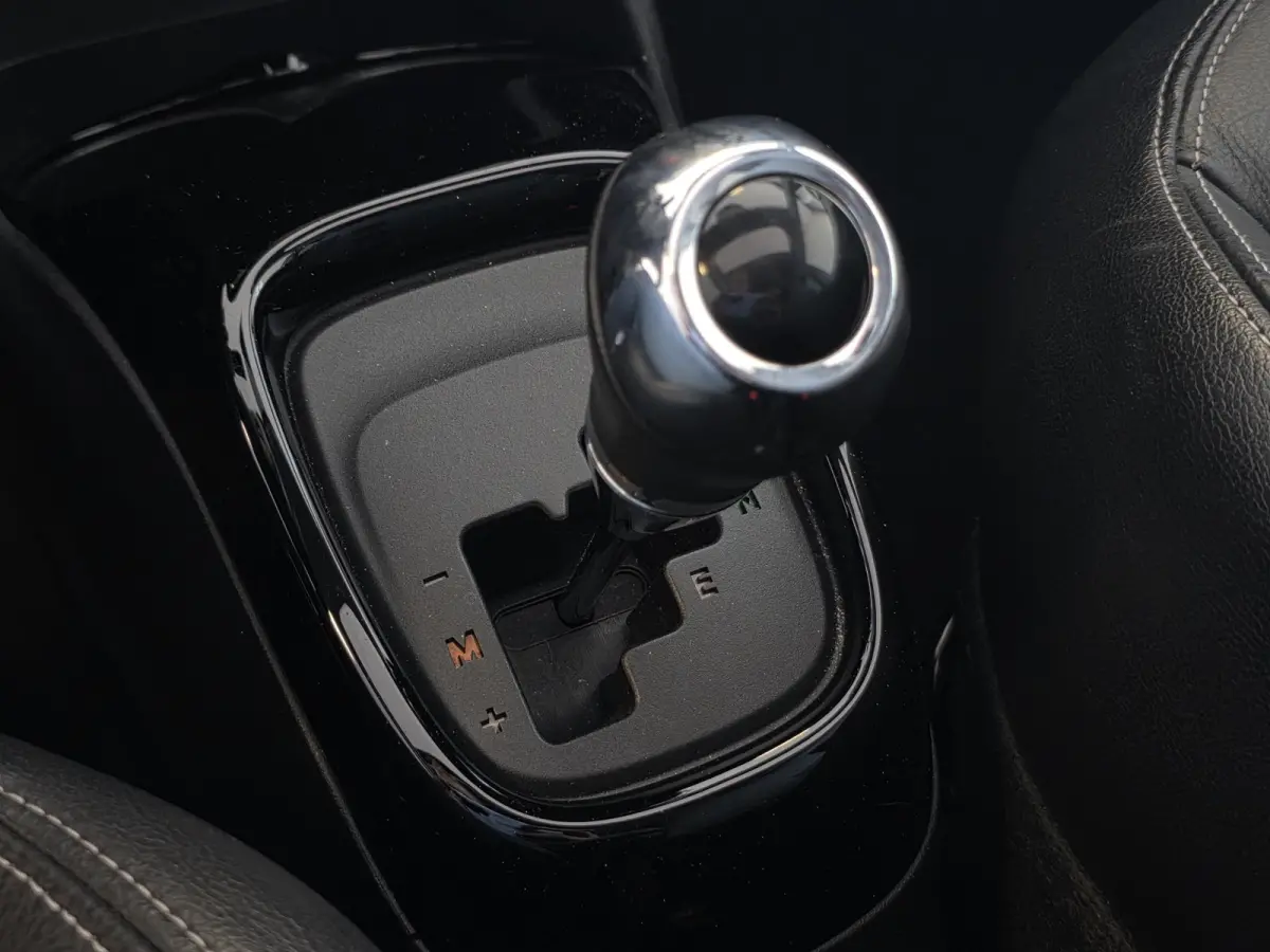 1.0 e-VTi Allure TOP! | Automaat | Stoelverwarming | Camera | Lederen bekleding