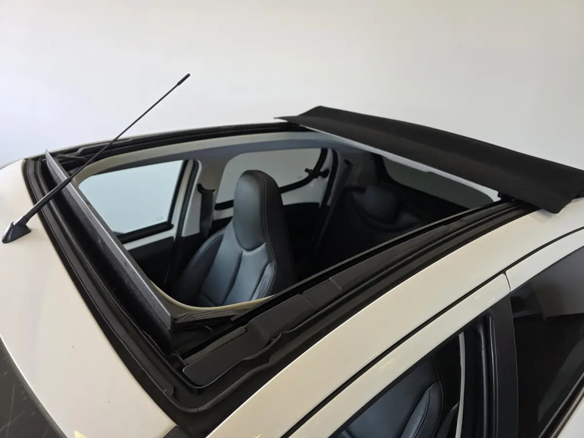 1.0 e-VTi Allure TOP! | Automaat | Stoelverwarming | Camera | Lederen bekleding