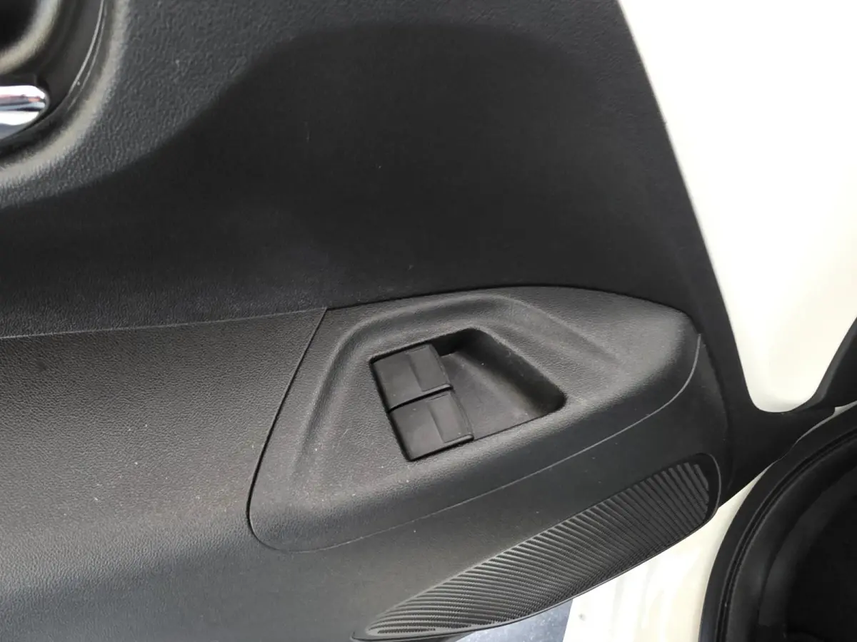 1.0 e-VTi Allure TOP! | Automaat | Stoelverwarming | Camera | Lederen bekleding