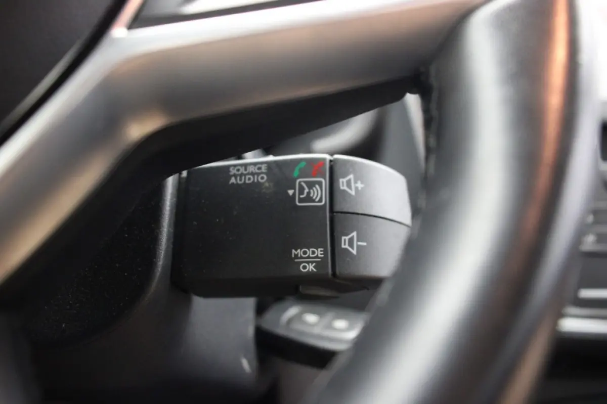 1.0 SCe Laureate - Airco, Cruise