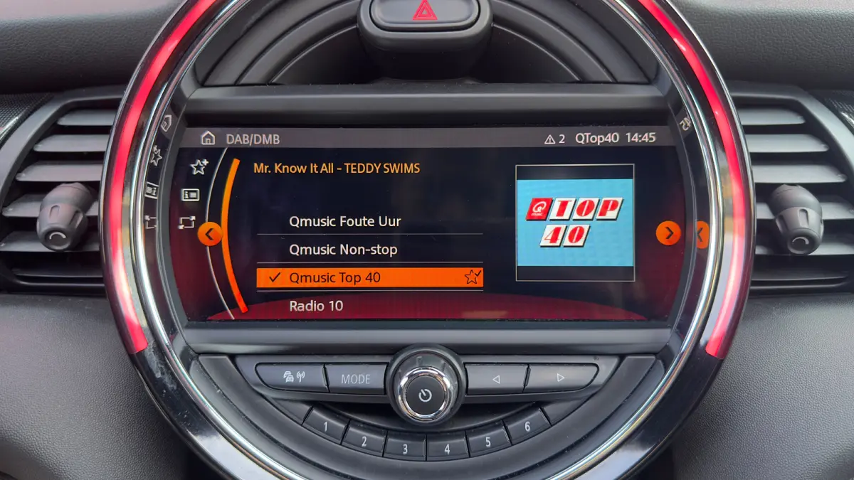 1.5 Cooper 60 Years Edition | Leder | Panoramadak | Harman/Kardon | Climate Control | CarPlay | Airco (automatisch) | Apple Carplay/Android Auto|telefoonintegratie premium | Buitenspiegels e