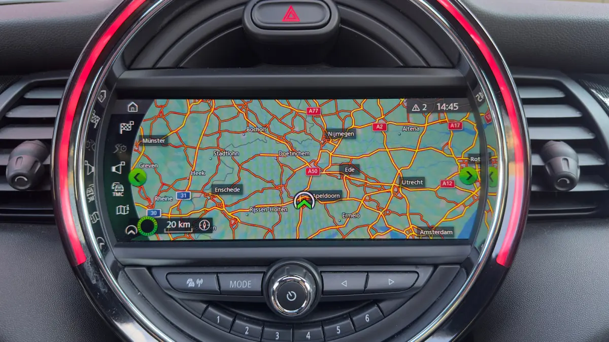 1.5 Cooper 60 Years Edition | Leder | Panoramadak | Harman/Kardon | Climate Control | CarPlay | Airco (automatisch) | Apple Carplay/Android Auto|telefoonintegratie premium | Buitenspiegels e