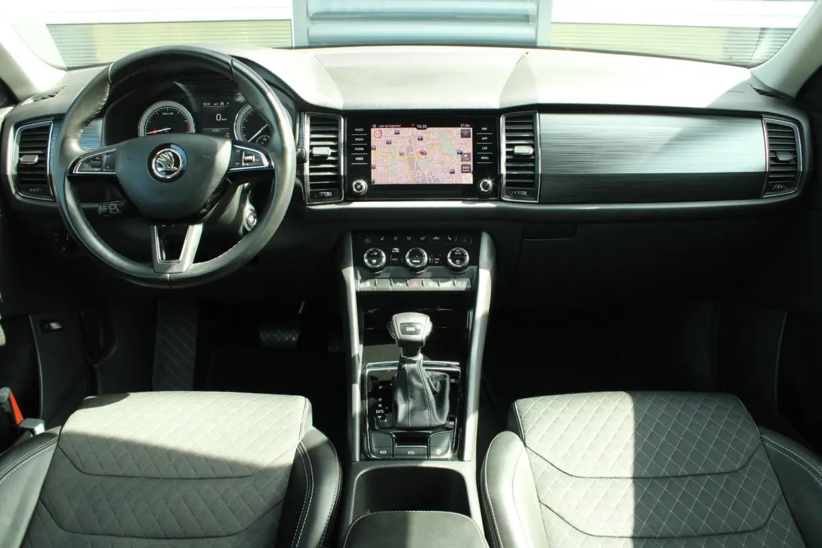 1.5 TSI 150pk DSG Limited Business Edition | Canton Audio | Navigatie | Elektr. Achterklep | Stoelverwarming | Adaptieve Cruise | Apple CarPlay/ Android Auto