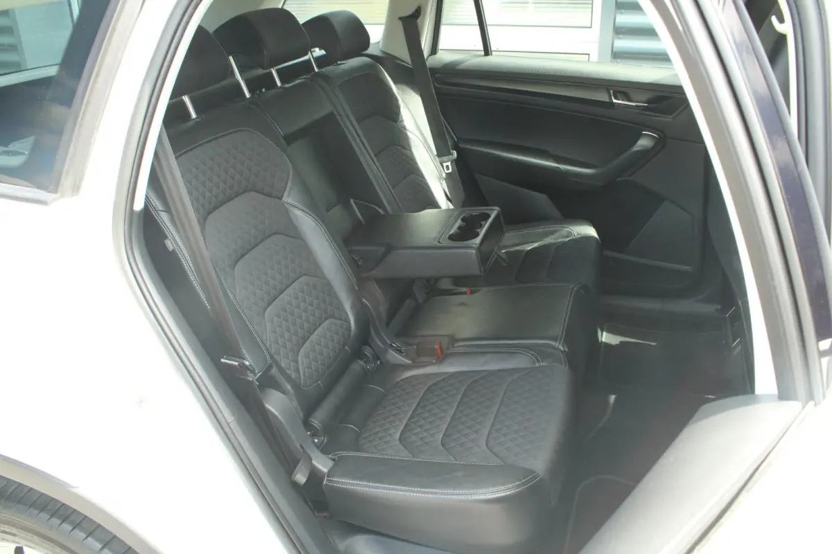 1.5 TSI 150pk DSG Limited Business Edition | Canton Audio | Navigatie | Elektr. Achterklep | Stoelverwarming | Adaptieve Cruise | Apple CarPlay/ Android Auto