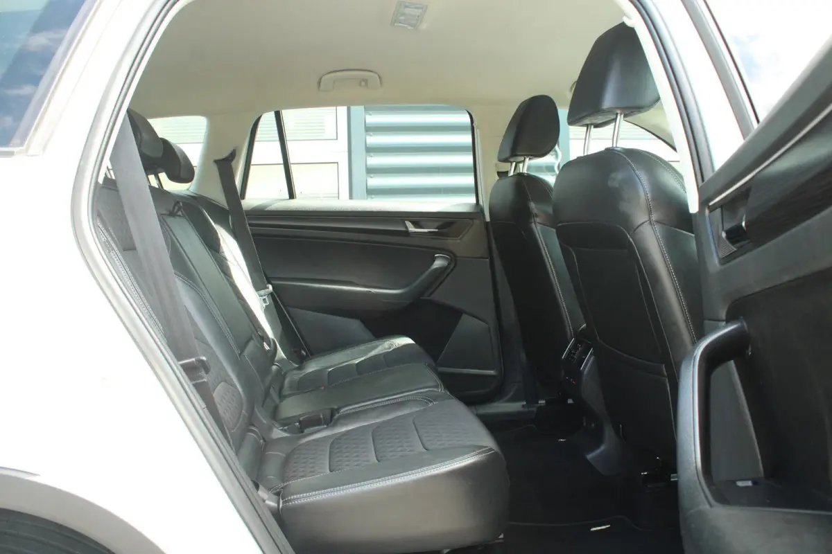 1.5 TSI 150pk DSG Limited Business Edition | Canton Audio | Navigatie | Elektr. Achterklep | Stoelverwarming | Adaptieve Cruise | Apple CarPlay/ Android Auto