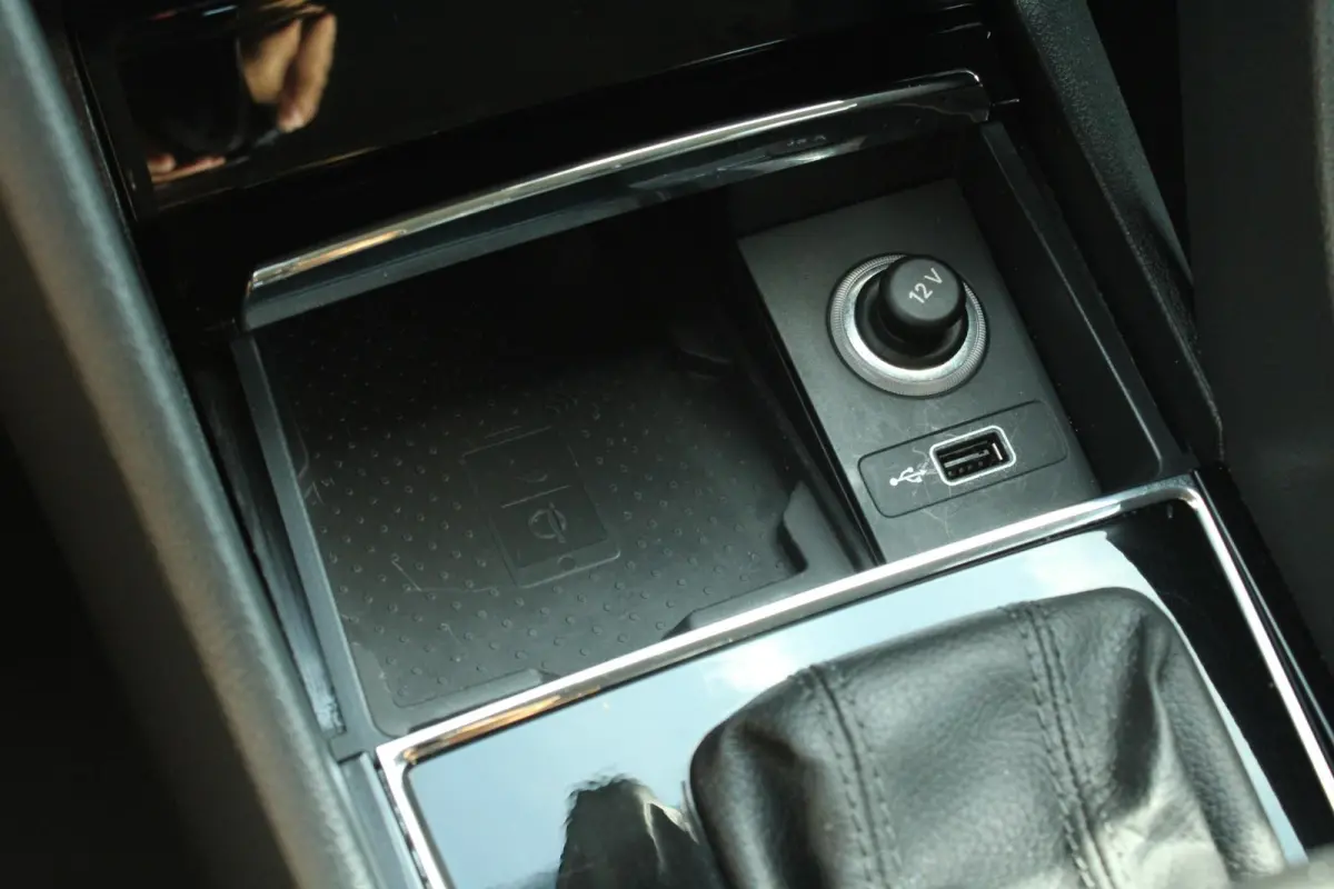 1.5 TSI 150pk DSG Limited Business Edition | Canton Audio | Navigatie | Elektr. Achterklep | Stoelverwarming | Adaptieve Cruise | Apple CarPlay/ Android Auto