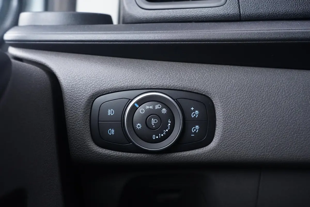 2.0 TDCI 130 pk L2H1 Trend Automaat Navi, Camera Apple Carplay, Lane Assist, Cruise control, 3-Zits