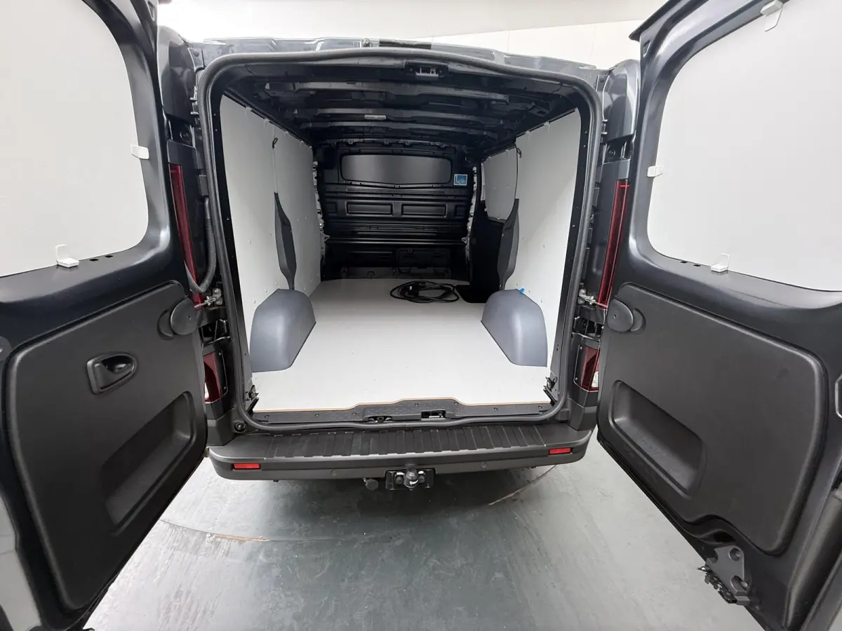GB L1H1 T29 E-Tech advance | Parkeercamera | Navigatie | Keyless Entry |