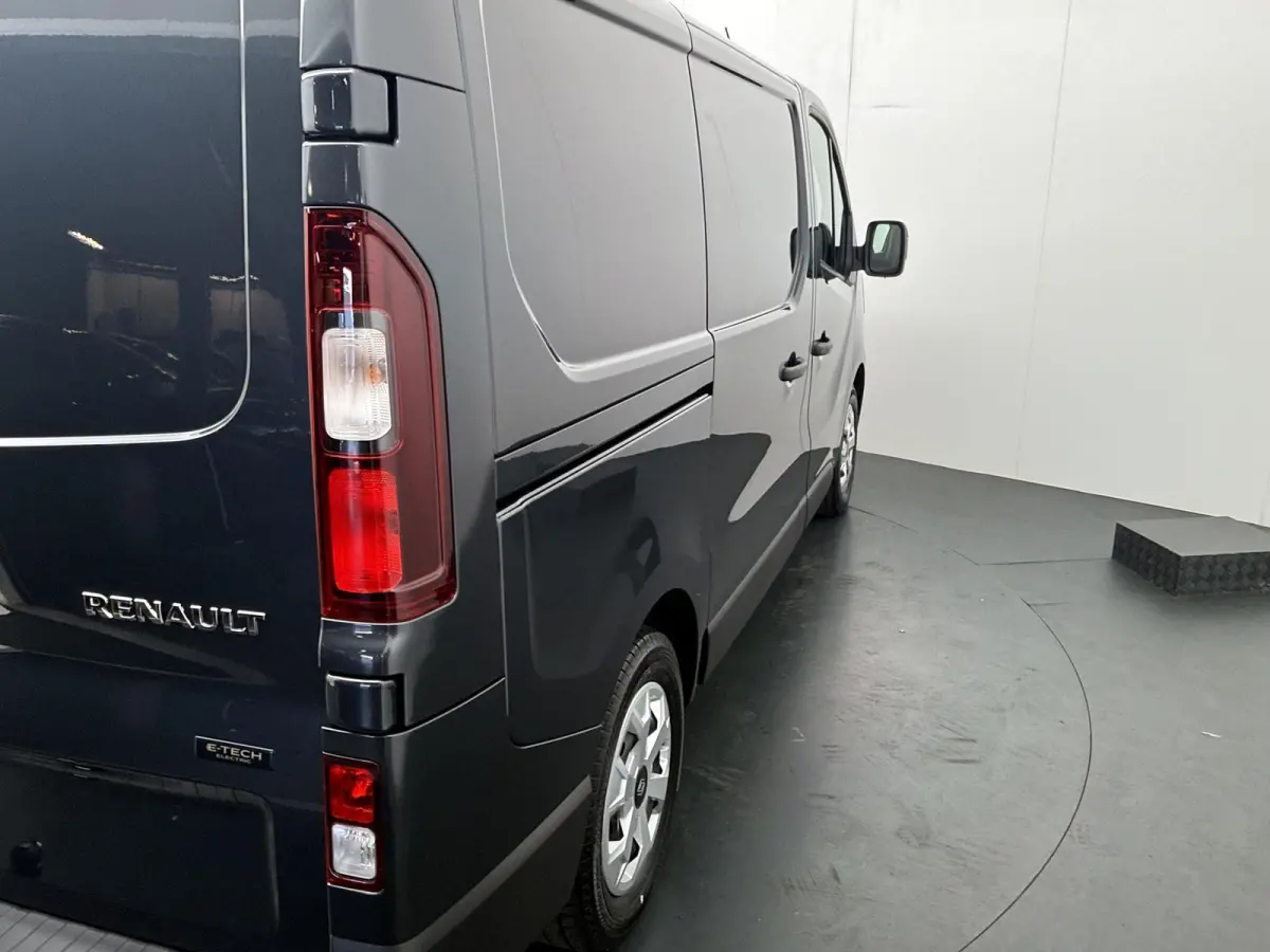 GB L1H1 T29 E-Tech advance | Parkeercamera | Navigatie | Keyless Entry |