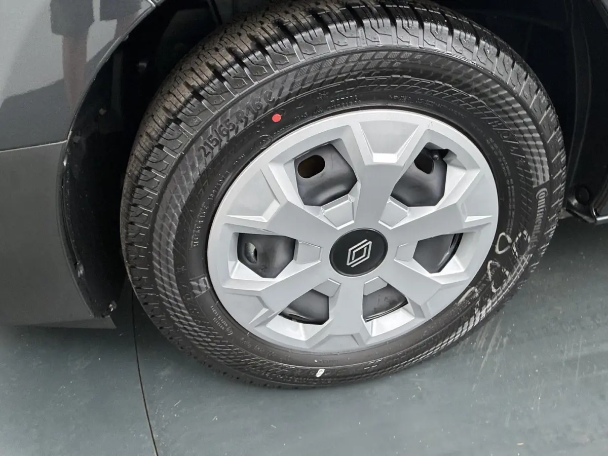 GB L1H1 T29 E-Tech advance | Parkeercamera | Navigatie | Keyless Entry |