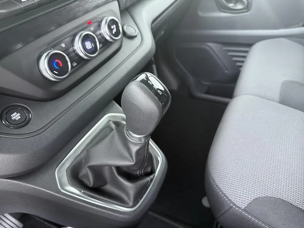 GB L1H1 T29 E-Tech advance | Parkeercamera | Navigatie | Keyless Entry |