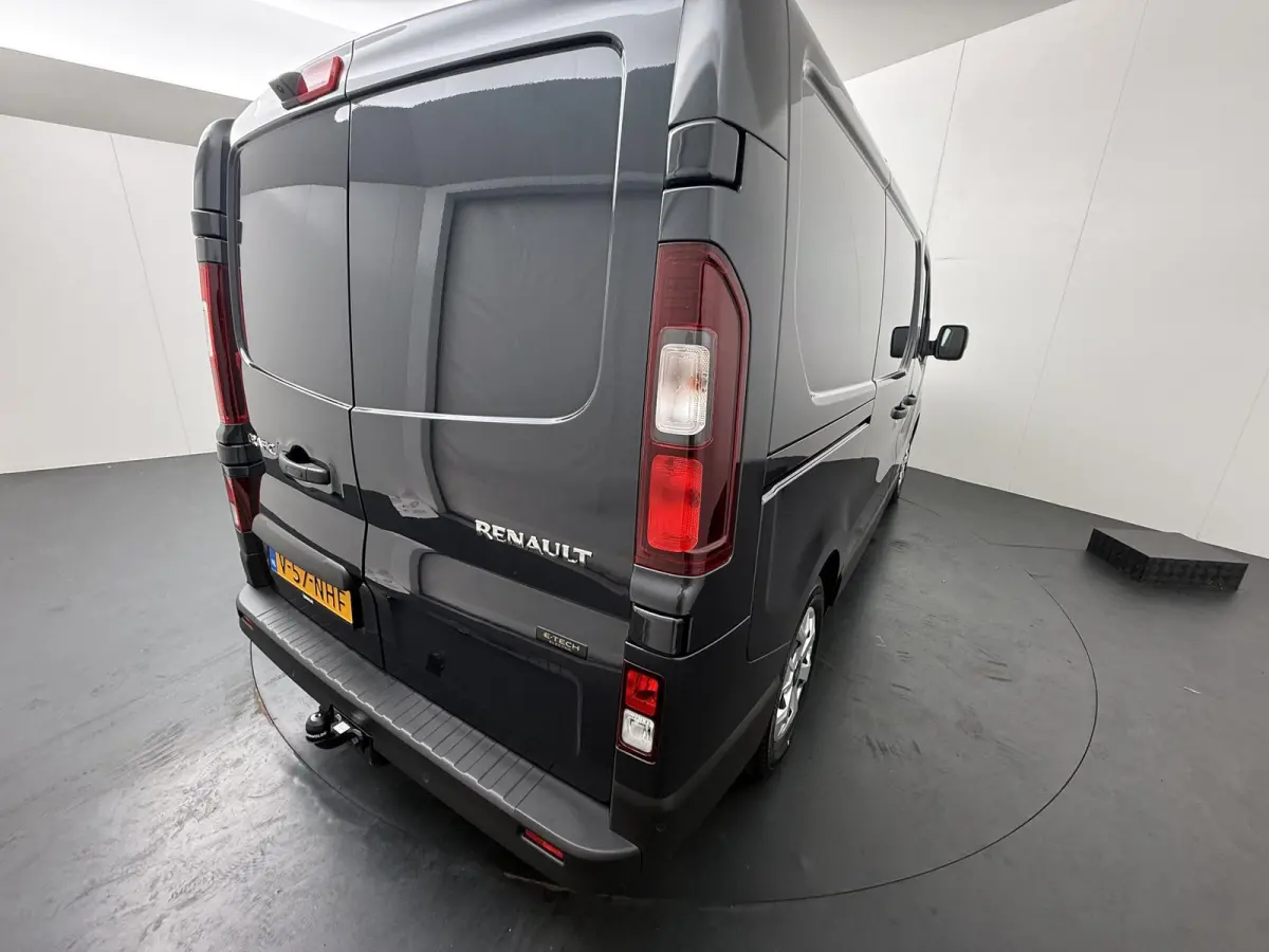GB L1H1 T29 E-Tech advance | Parkeercamera | Navigatie | Keyless Entry |