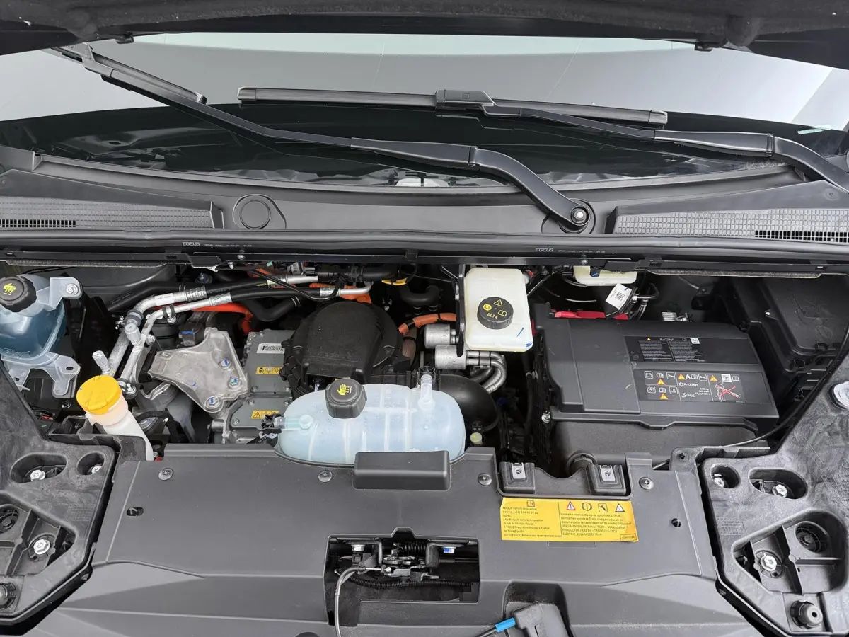 GB L1H1 T29 E-Tech advance | Parkeercamera | Navigatie | Keyless Entry |