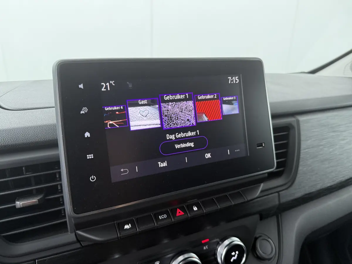 GB L1H1 T29 E-Tech advance | Parkeercamera | Navigatie | Keyless Entry |