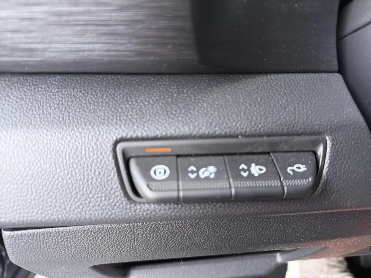 GB L1H1 T29 E-Tech advance | Parkeercamera | Navigatie | Keyless Entry |