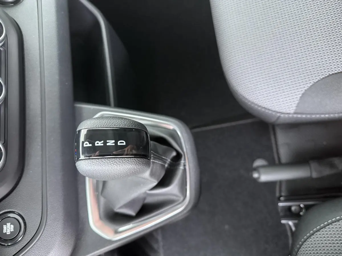 GB L1H1 T29 E-Tech advance | Parkeercamera | Navigatie | Keyless Entry |