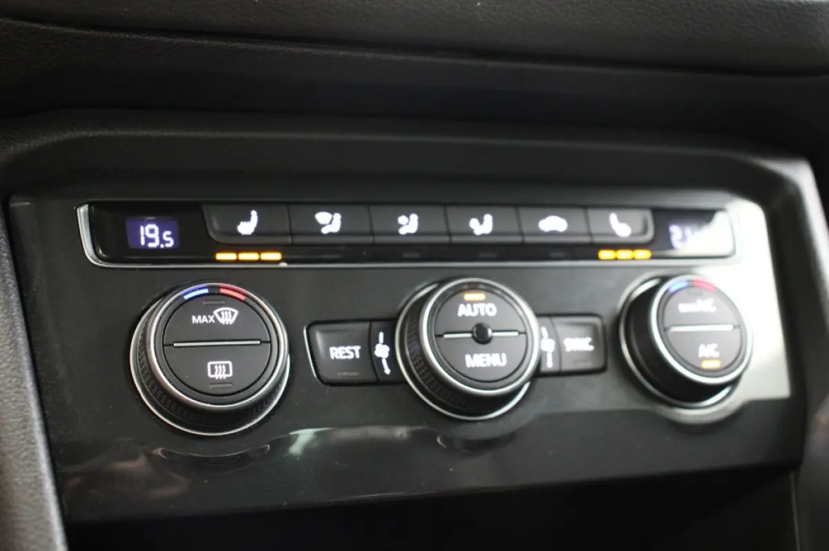 1.5 TSI Comfortline Business - Carplay, Adapt. Cruise, Stoelverw. Trehaak