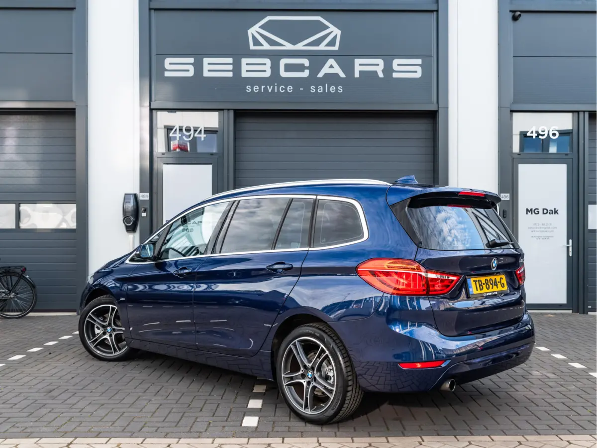 218i 7p. Corporate Lease High Executive / SPORT LINE / NL AUTO / LEDER / HEAD UP / 7 ZITS