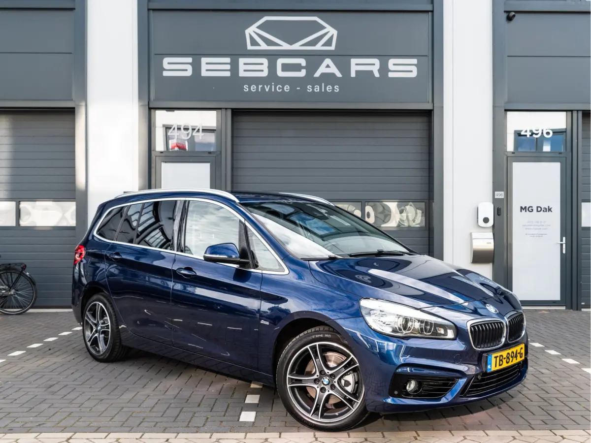 218i 7p. Corporate Lease High Executive / SPORT LINE / NL AUTO / LEDER / HEAD UP / 7 ZITS