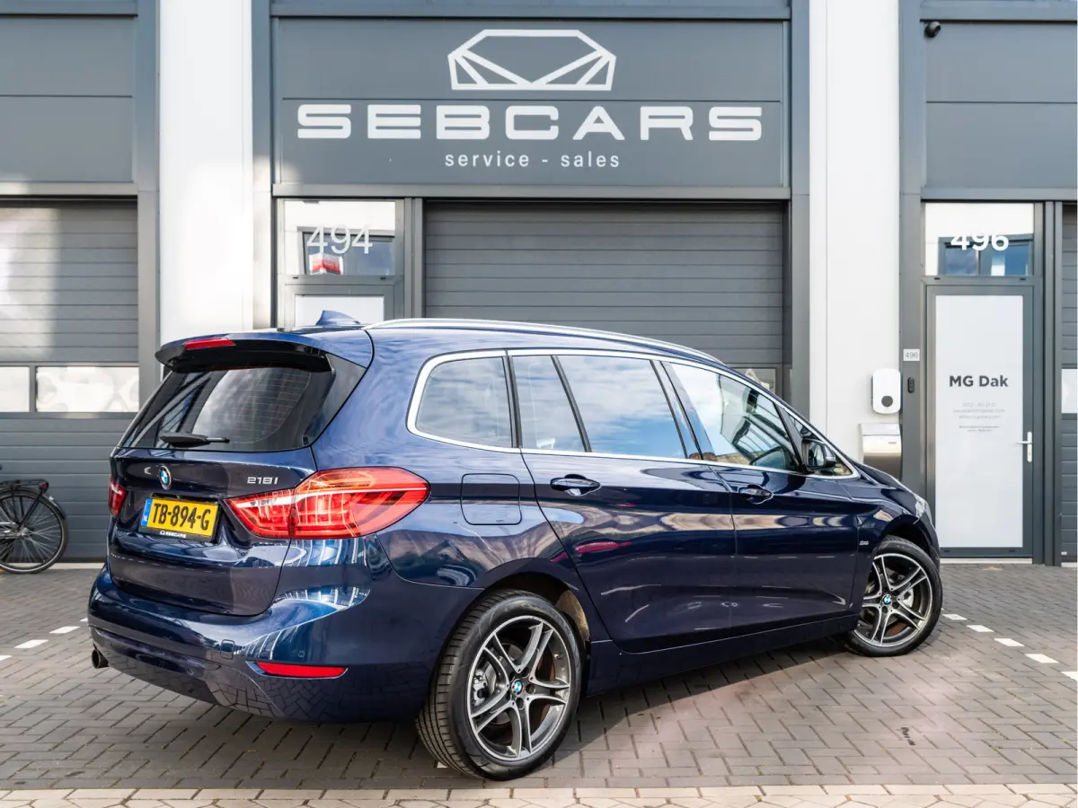 218i 7p. Corporate Lease High Executive / SPORT LINE / NL AUTO / LEDER / HEAD UP / 7 ZITS