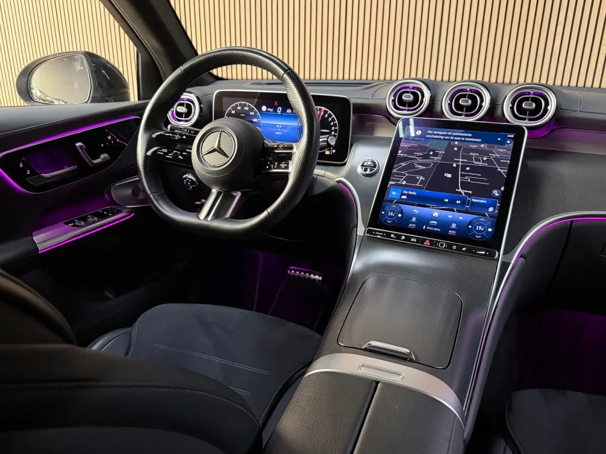 400e 4MATIC AMG Line 381PK - Pano