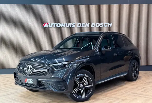 400e 4MATIC AMG Line 381PK - Pano