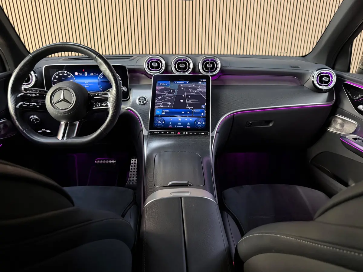 400e 4MATIC AMG Line 381PK - Pano