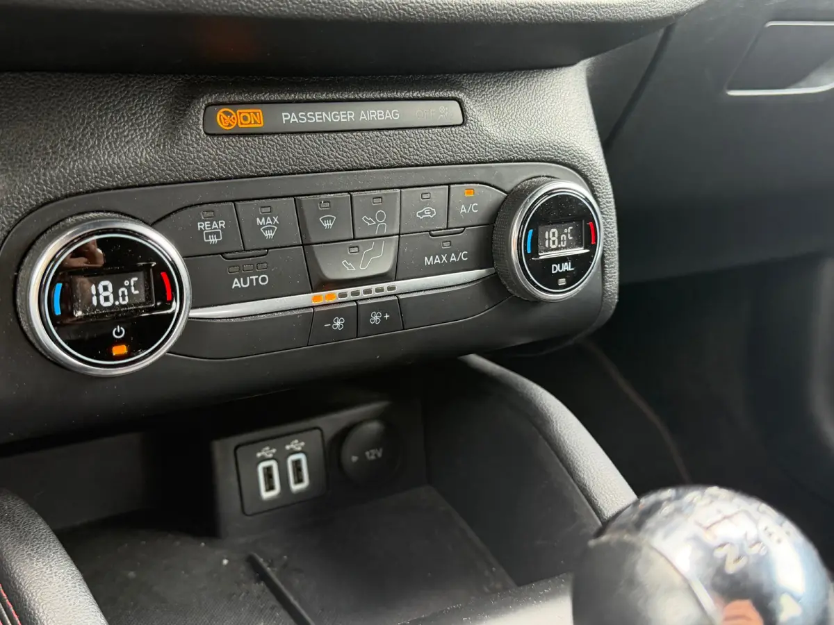 1.0 EcoBoost Hybrid ST Line X - Desert Island Blue - Virtual/Carplay/Camera