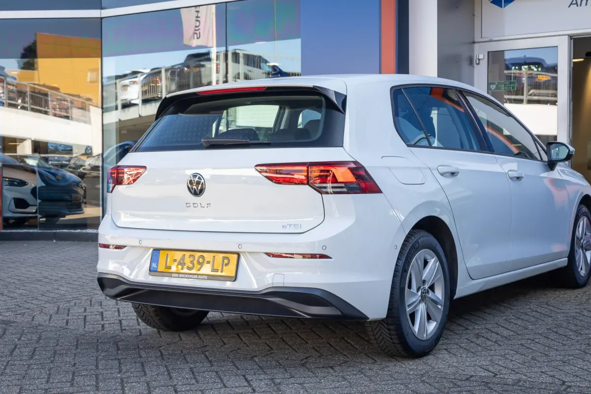 1.0 eTSI Life Business | Massage | Memory | Stoel+stuur verwarming | Cruise adaptief | Dodehoek detectie | Camera | Apple Carplay/Android Auto | Achteruitrijcamera | Apple Carplay/Android Au