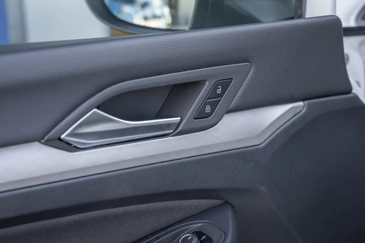 1.0 eTSI Life Business | Massage | Memory | Stoel+stuur verwarming | Cruise adaptief | Dodehoek detectie | Camera | Apple Carplay/Android Auto | Achteruitrijcamera | Apple Carplay/Android Au
