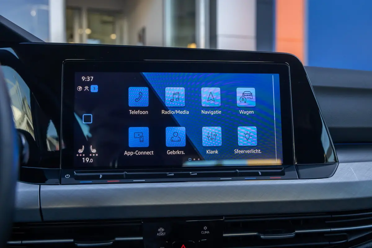 1.0 eTSI Life Business | Massage | Memory | Stoel+stuur verwarming | Cruise adaptief | Dodehoek detectie | Camera | Apple Carplay/Android Auto | Achteruitrijcamera | Apple Carplay/Android Au