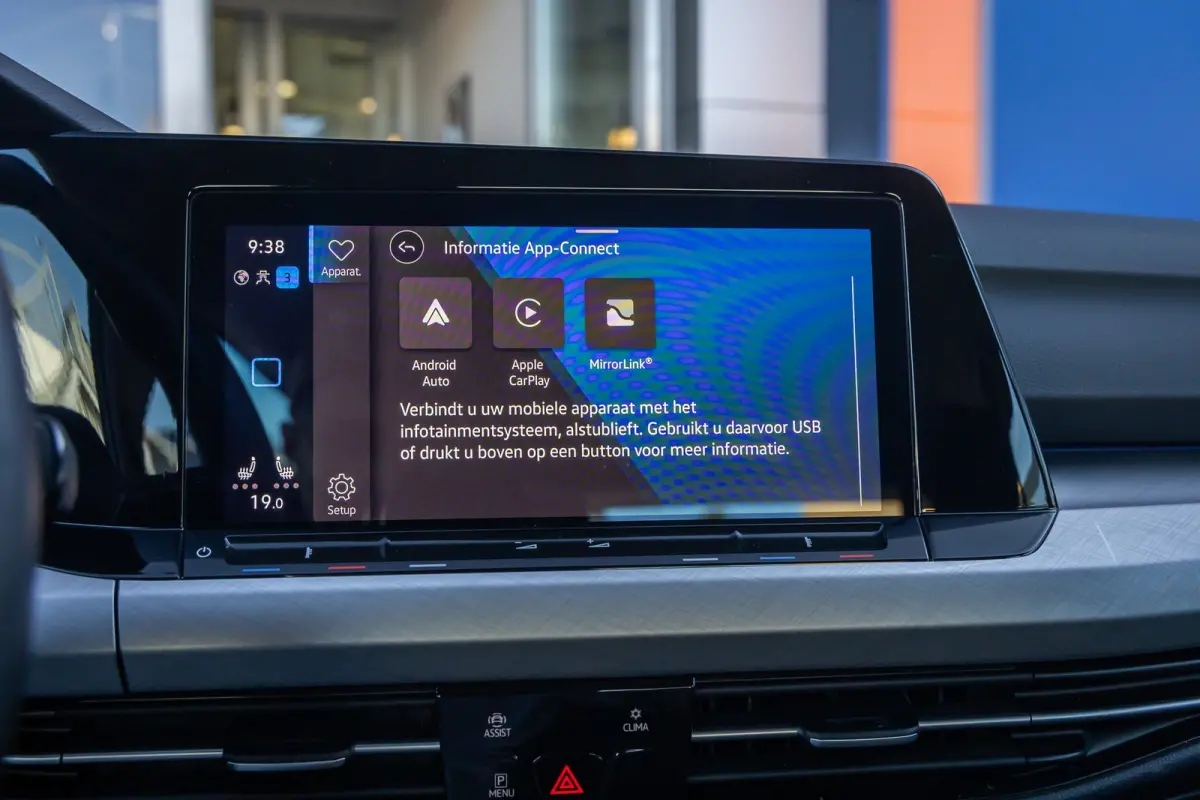 1.0 eTSI Life Business | Massage | Memory | Stoel+stuur verwarming | Cruise adaptief | Dodehoek detectie | Camera | Apple Carplay/Android Auto | Achteruitrijcamera | Apple Carplay/Android Au