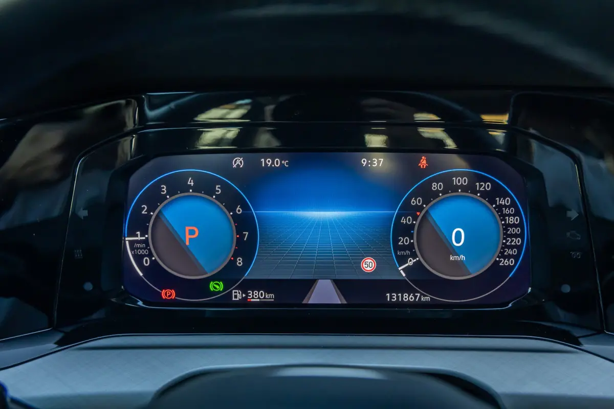 1.0 eTSI Life Business | Massage | Memory | Stoel+stuur verwarming | Cruise adaptief | Dodehoek detectie | Camera | Apple Carplay/Android Auto | Achteruitrijcamera | Apple Carplay/Android Au