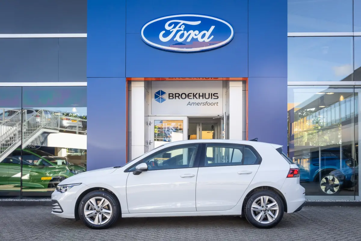 1.0 eTSI Life Business | Massage | Memory | Stoel+stuur verwarming | Cruise adaptief | Dodehoek detectie | Camera | Apple Carplay/Android Auto | Achteruitrijcamera | Apple Carplay/Android Au