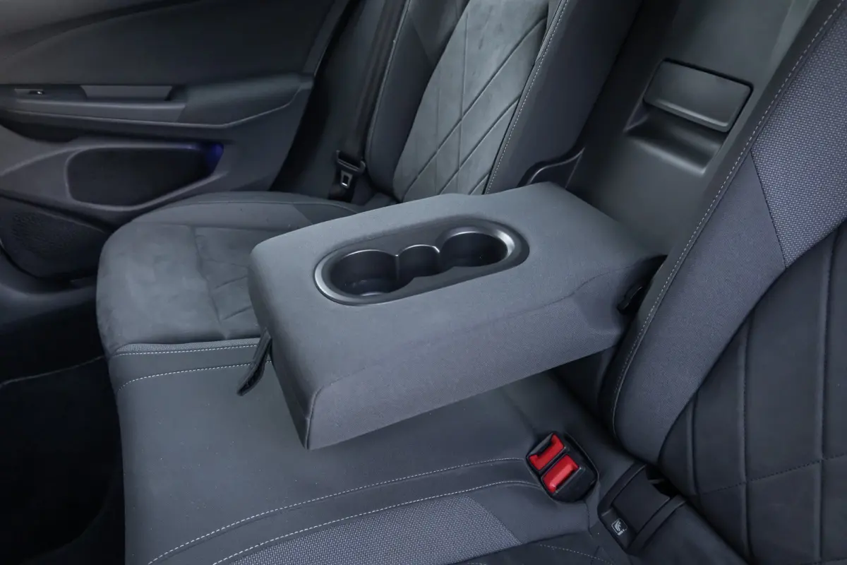 1.0 eTSI Life Business | Massage | Memory | Stoel+stuur verwarming | Cruise adaptief | Dodehoek detectie | Camera | Apple Carplay/Android Auto | Achteruitrijcamera | Apple Carplay/Android Au