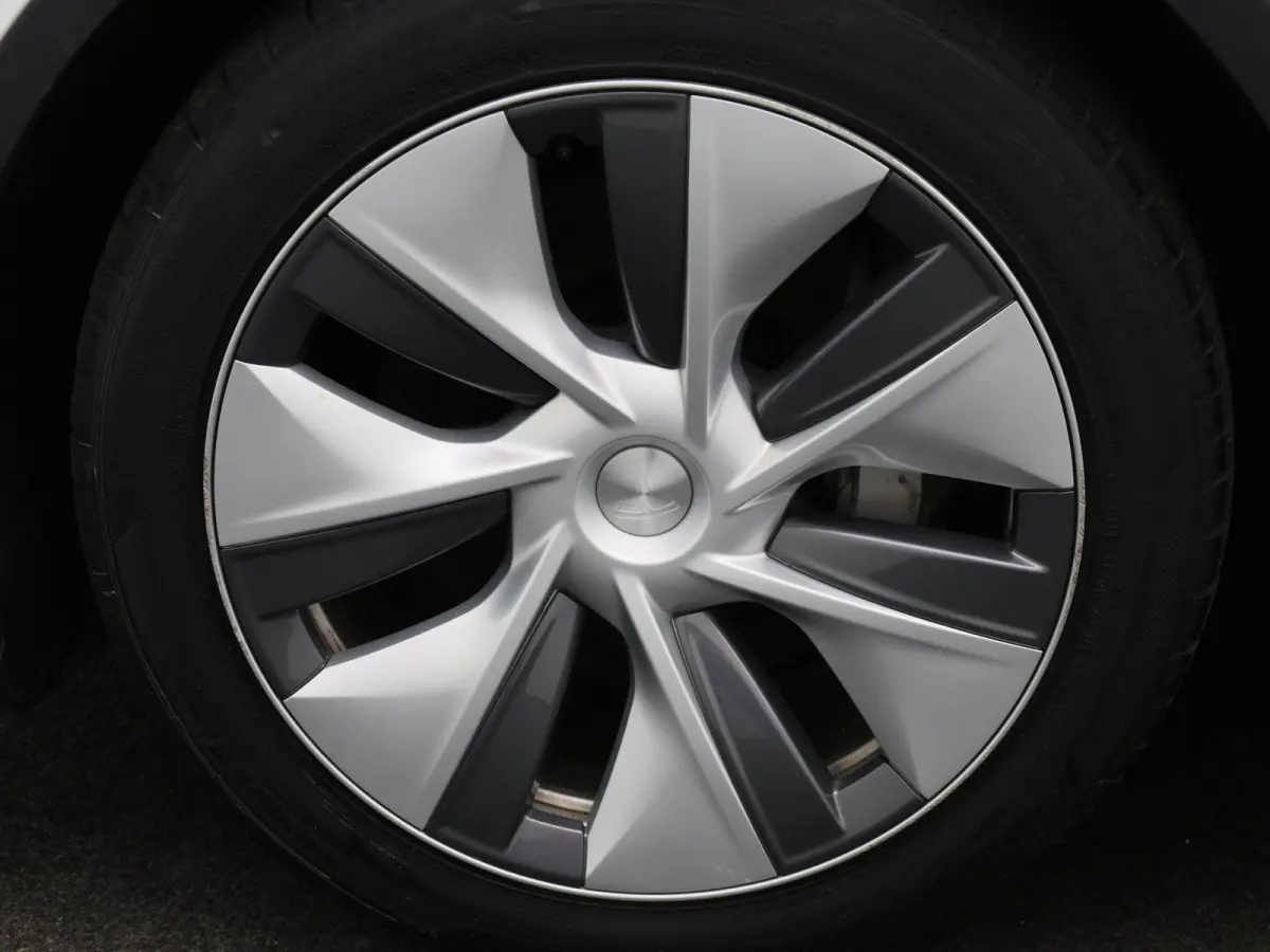Premium Long Range RWD 75 kWh | PANO | ACC | Blindspot | Keyless | Stoelverarming | Lane Assist |