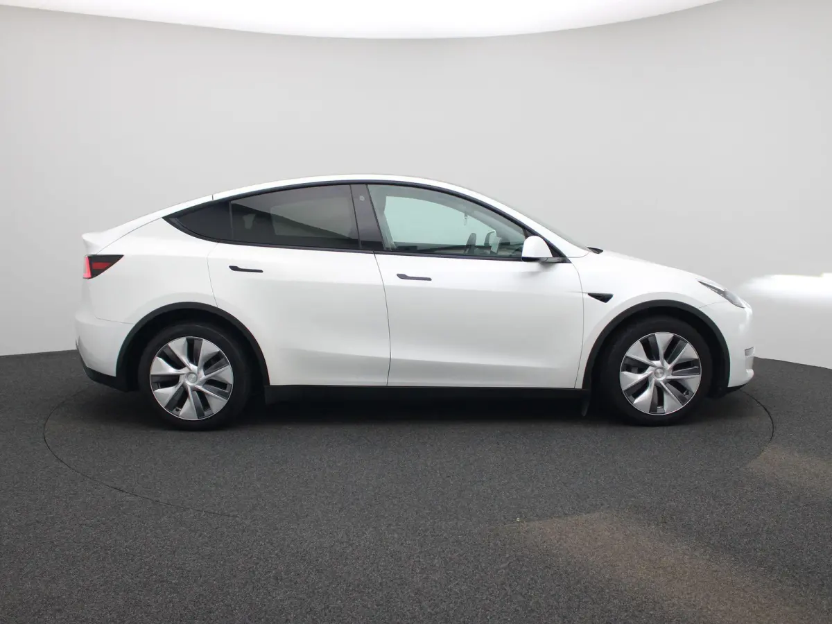 Premium Long Range RWD 75 kWh | PANO | ACC | Blindspot | Keyless | Stoelverarming | Lane Assist |