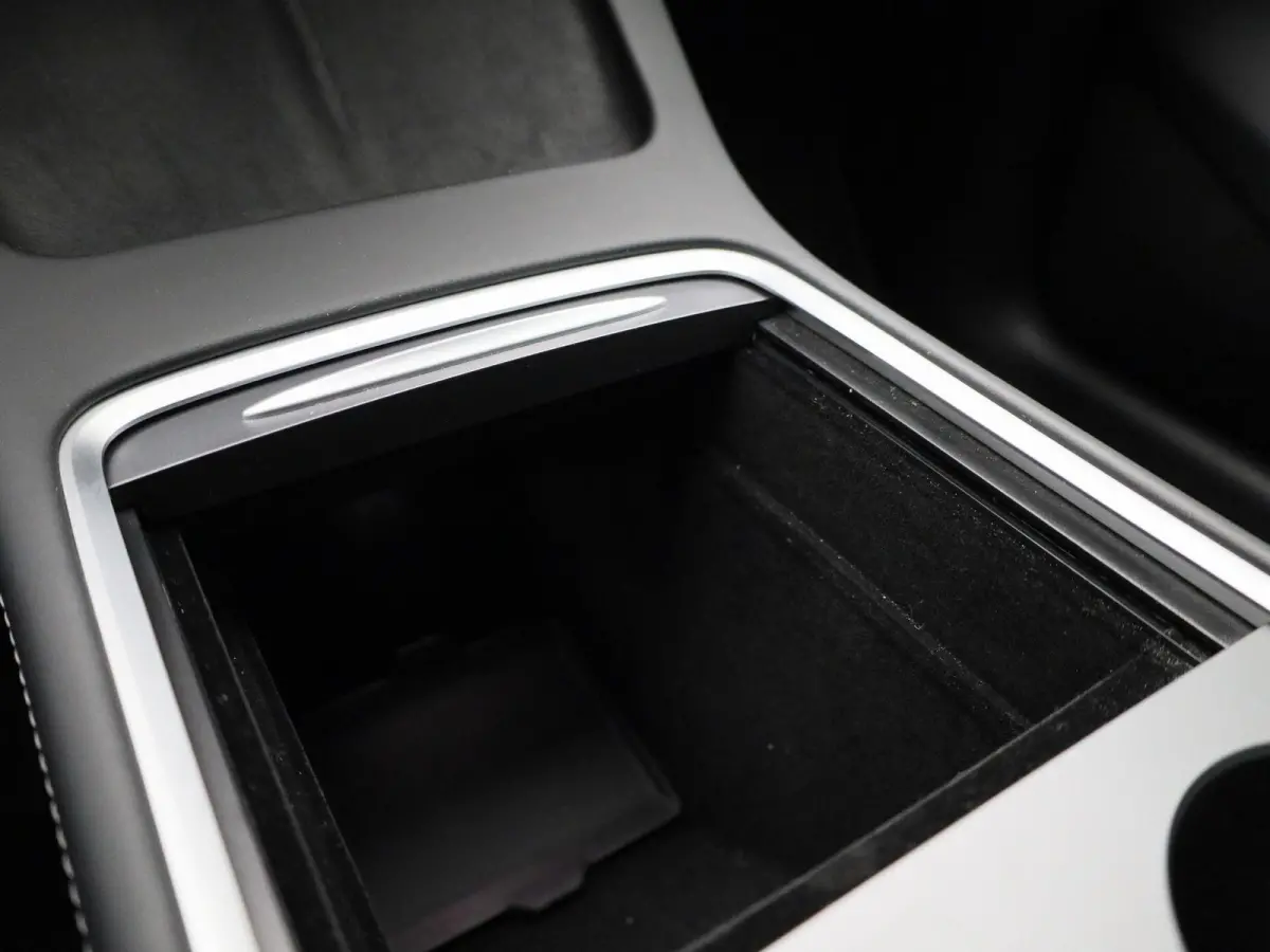 Premium Long Range RWD 75 kWh | PANO | ACC | Blindspot | Keyless | Stoelverarming | Lane Assist |