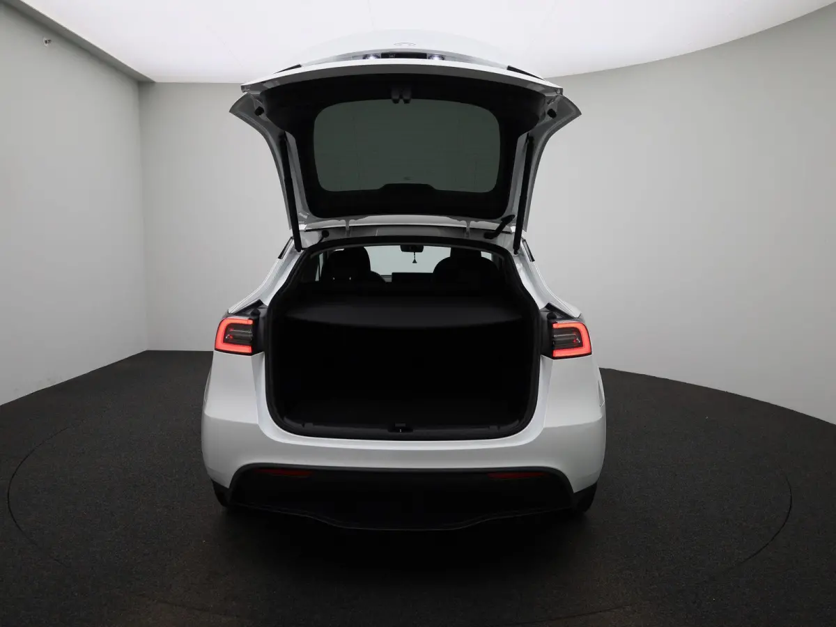 Premium Long Range RWD 75 kWh | PANO | ACC | Blindspot | Keyless | Stoelverarming | Lane Assist |