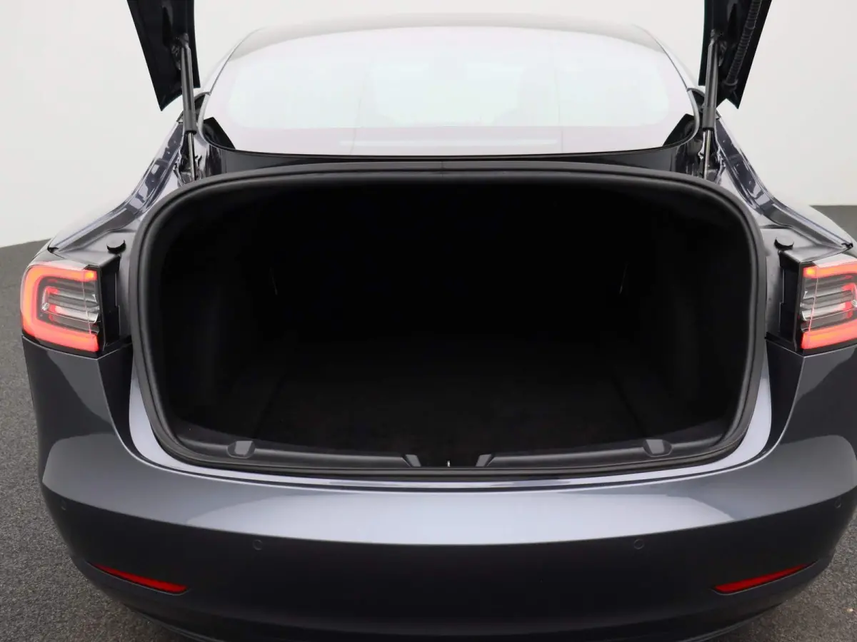 Long Range AWD 75 kWh | ECC | Navi | Leder | LMV | Panorama | PDC | LED | Cam |