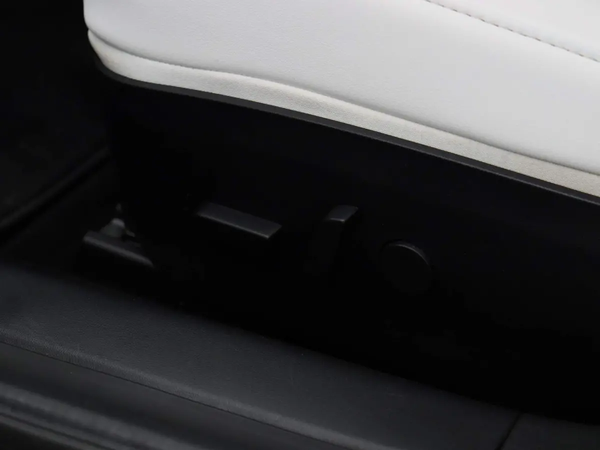 Long Range AWD 75 kWh | ECC | Navi | Leder | LMV | Panorama | PDC | LED | Cam |