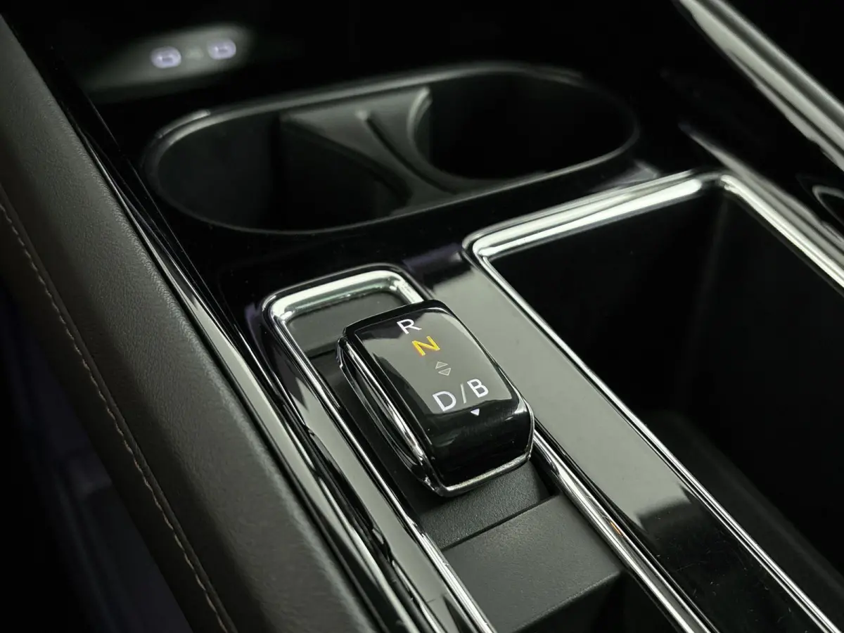 60 | SOH 91% | Apple Carplay | Android Auto | Bluetooth | Buitenspiegels Elektrisch verstel- en Verwarmbaar | Cruise Control Adaptief | Electronic Climate Control | Lichtmetalen Velgen | Nav