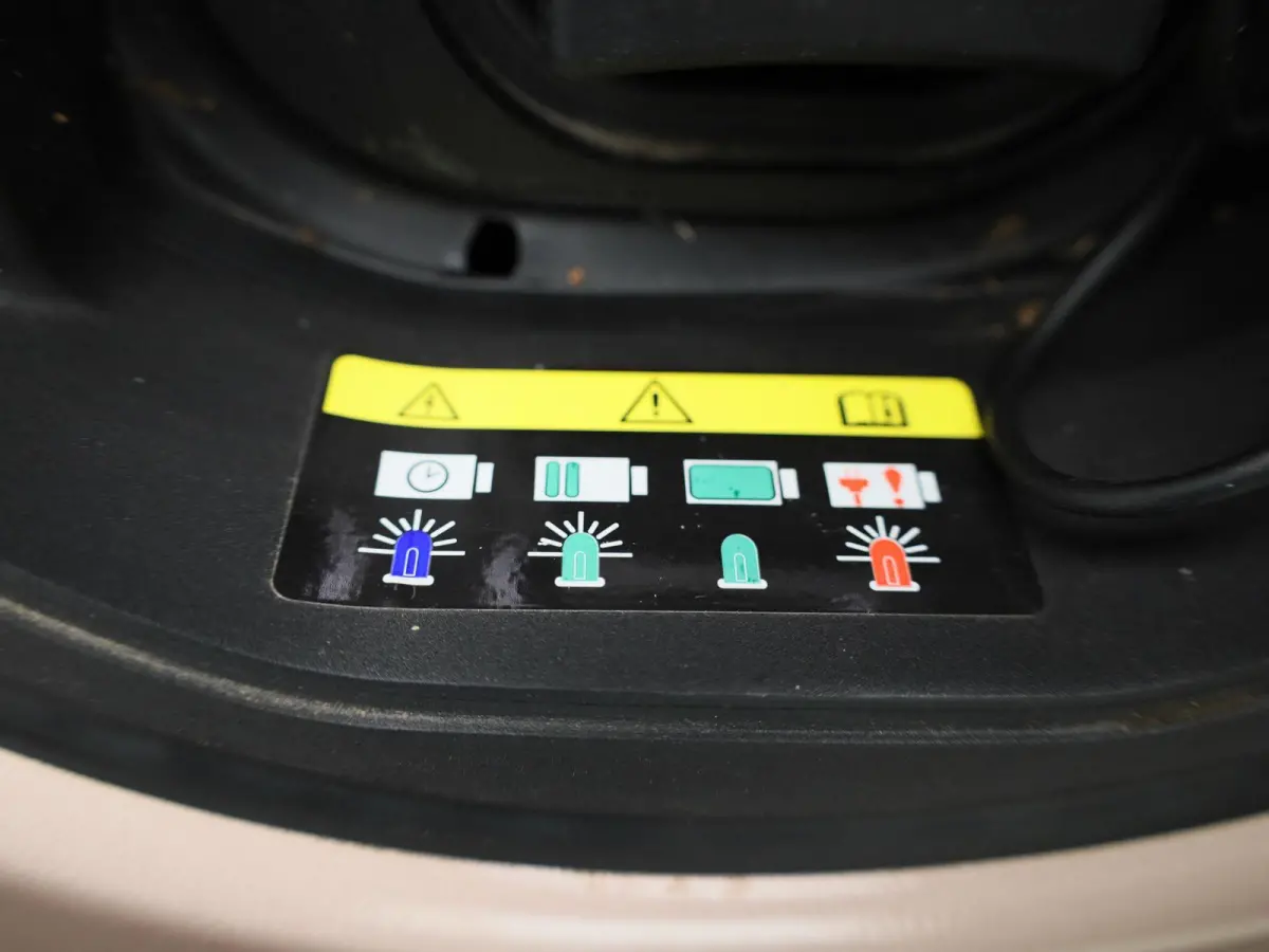 Icon 42 kWh | Cruise Control | Stoelverwarming | DAB | Apple Carplay/Android Auto | lichtmetalen velgen 16" |