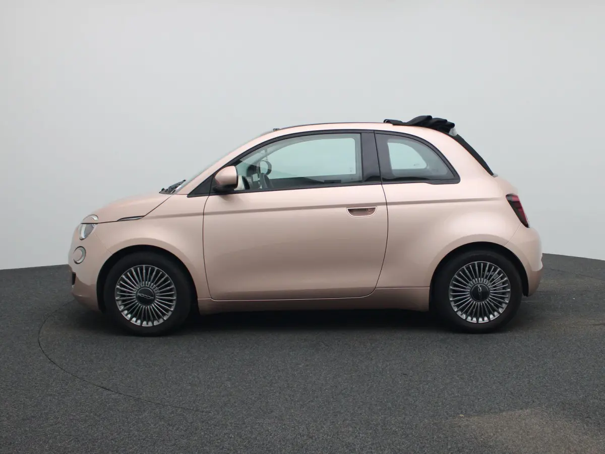Icon 42 kWh | Cruise Control | Stoelverwarming | DAB | Apple Carplay/Android Auto | lichtmetalen velgen 16" |